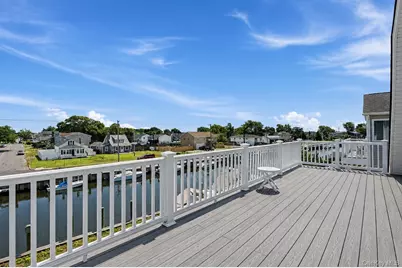 762 Pecan Street, Lindenhurst, NY 11757 - Photo 21