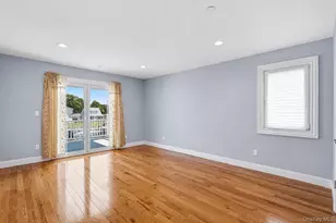762 Pecan St, Lindenhurst, NY 11757 - Photo 15