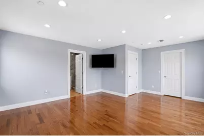 762 Pecan Street, Lindenhurst, NY 11757 - Photo 11