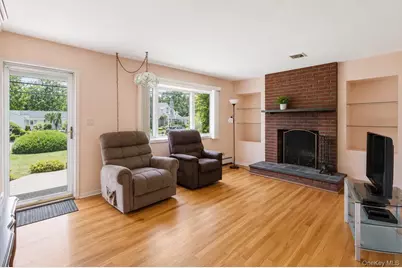 72 Dix Highway, Dix Hills, NY 11746 - Photo 7