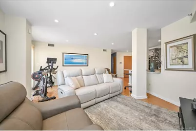 81-14 Queens Boulevard #PH6C, Elmhurst, NY 11373 - Photo 3