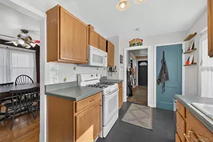 9 E Stone St, Newburgh, NY 12550 - Photo 13