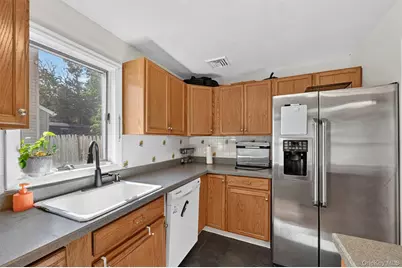 9 E Stone Street, Newburgh, NY 12550 - Photo 9