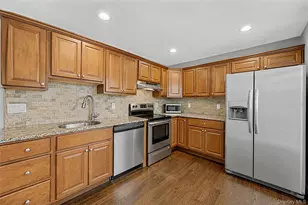 3010 Sipp Ave, Medford, NY 11763 - Photo 9