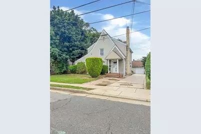 117 Warner Avenue, Hempstead, NY 11550 - Photo 1