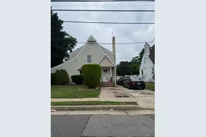 117 Warner Avenue, Hempstead, NY 11550 - Photo 1