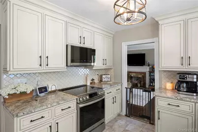 6 Stratton Lane, Stony Brook, NY 11790 - Photo 11