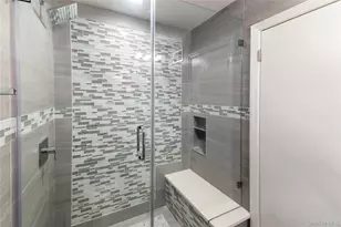 2590 Riverside Dr, Wantagh, NY 11793 - Photo 19
