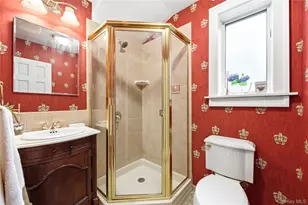 16 Sagamore Rd, East Norwich, NY 11732 - Photo 21