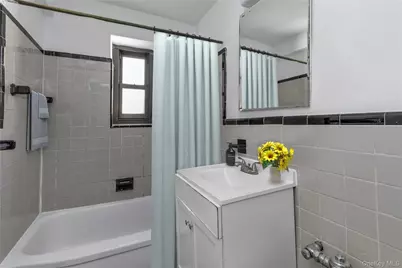 102-55 67 Road #3V, Forest Hills, NY 11375 - Photo 5