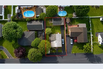 222 S. Dunton Avenue, Patchogue, NY 11772 - Photo 21