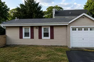 222 S Dunton Ave, Patchogue, NY 11772 - Photo 15