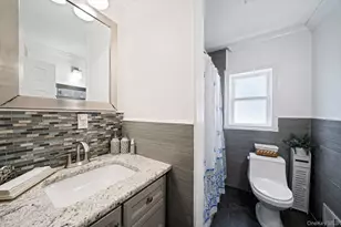 135 Clayton St, Central Islip, NY 11722 - Photo 13