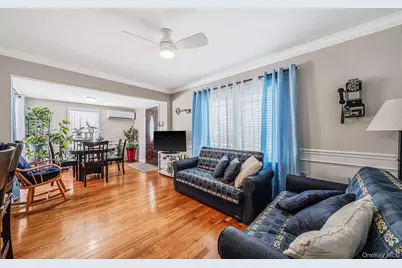 135 Clayton Street, Central Islip, NY 11722 - Photo 3