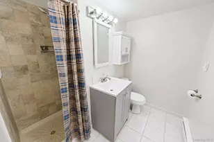135 Clayton St, Central Islip, NY 11722 - Photo 19