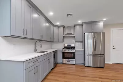 62 South Street, Oyster Bay, NY 11771 - Photo 7