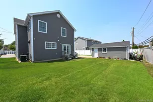 816 Gehrig Ave, Franklin Square, NY 11010 - Photo 11
