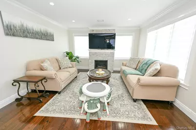 816 Gehrig Avenue, Franklin Square, NY 11010 - Photo 23