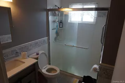 820 N Indiana Avenue, Lindenhurst, NY 11757 - Photo 9
