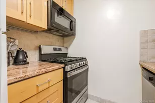 118-18 Union Tpke, Kew Gardens, NY 11415 - Photo 9