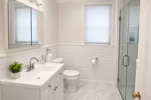 188-06 Soho Dr, Hollis, NY 11423 - Photo 11