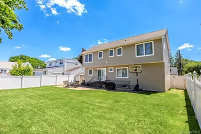 1801 Gerald Avenue, East Meadow, NY 11554 - Photo 35