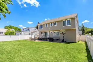 1801 Gerald Ave, East Meadow, NY 11554 - Photo 35
