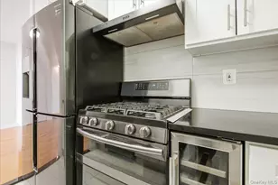 118-18 Union Tpke, Kew Gardens, NY 11415 - Photo 23