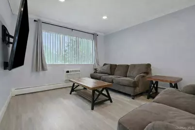 121 Coachlight Square, Montrose, NY 10548 - Photo 5