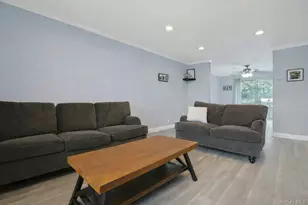 121 Coachlight Square, Montrose, NY 10548 - Photo 3