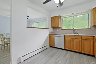 121 Coachlight Square, Montrose, NY 10548 - Photo 11
