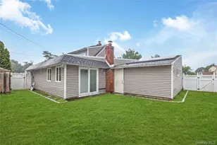 2 Glow Ln, Hicksville, NY 11801 - Photo 29