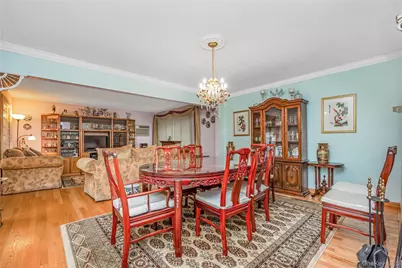 2 Glow Lane, Hicksville, NY 11801 - Photo 9