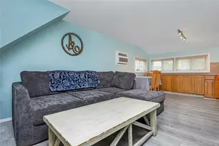 2 Glow Ln, Hicksville, NY 11801 - Photo 27