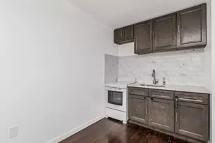 206-208 Balcom Ave, Bronx, NY 10465 - Photo 11
