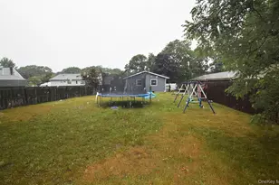 143 Meadowmere Ave, Mastic, NY 11950 - Photo 17