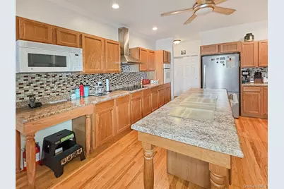 43 Regency Drive, Poughkeepsie, NY 12603 - Photo 5