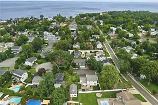 3 Finnin Pl, Bayville, NY 11709 - Photo 19