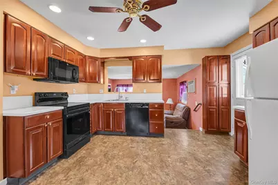 63 Lincoln Boulevard, Bethpage, NY 11714 - Photo 5