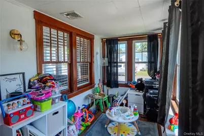 156 Fairview Avenue, Bayport, NY 11705 - Photo 13