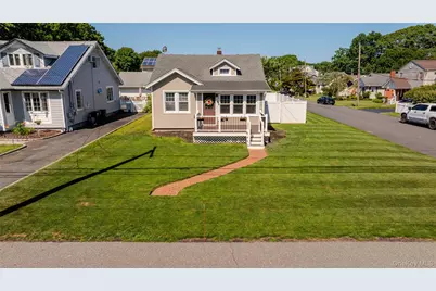 156 Fairview Avenue, Bayport, NY 11705 - Photo 3