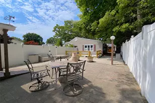 241 Terry Blvd, Holbrook, NY 11741 - Photo 23