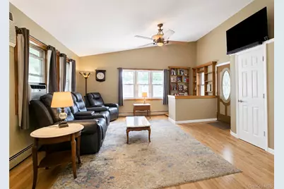 241 Terry Boulevard, Holbrook, NY 11741 - Photo 9
