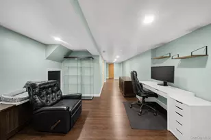 712 Edison Ave, Bronx, NY 10465 - Photo 25
