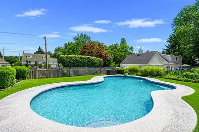 112 Lawrence Avenue, Smithtown, NY 11787 - Photo 29