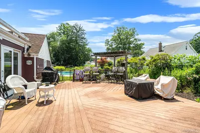 112 Lawrence Avenue, Smithtown, NY 11787 - Photo 31