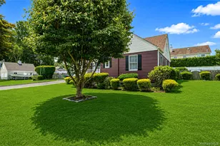 112 Lawrence Ave, Smithtown, NY 11787 - Photo 23