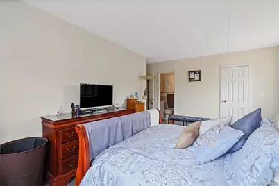 71-49 Metropolitan Avenue #2-F, Middle Village, NY 11379 - Photo 7