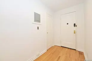 1 Maple Dr, Great Neck, NY 11021 - Photo 15