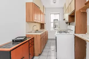 2081 Cruger Ave, Bronx, NY 10462 - Photo 3